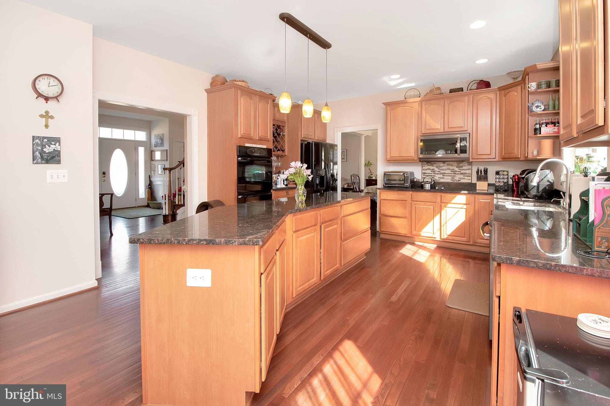 6 Johnson Mill Ridge Fredericksburg, VA 22406 - Photo 10 of 66 Large Kitchen Island with Granite Countertops