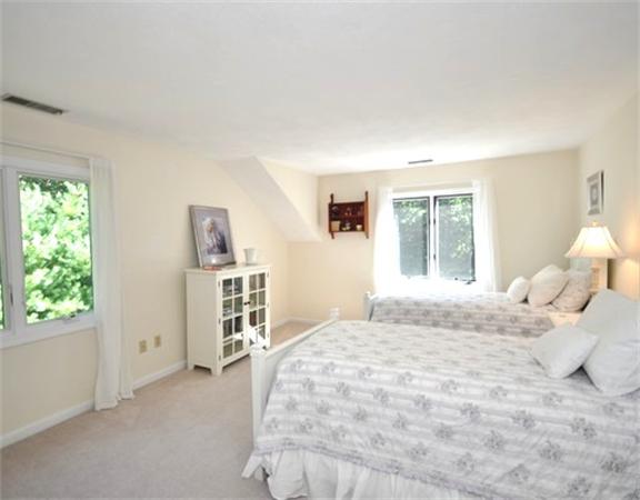 410 Border Road Concord, MA 01742 - Photo 15 of 22