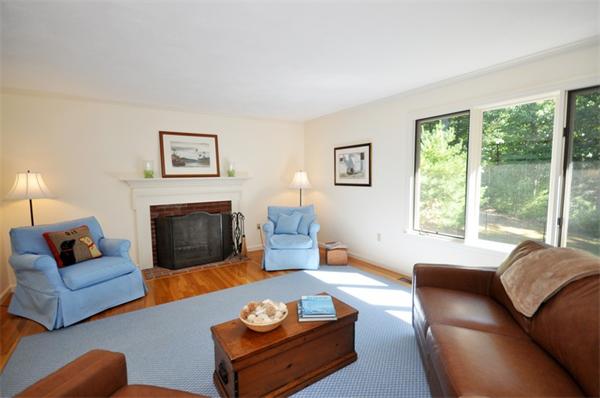 410 Border Road Concord, MA 01742 - Photo 4 of 22