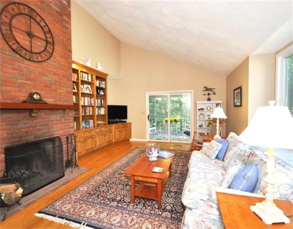 410 Border Road Concord, MA 01742 - Photo 8 of 22