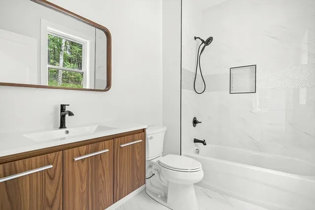 $2,200,000 | 12 Martin Street, Carlisle, MA 01741