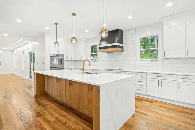 $2,200,000 | 12 Martin Street, Carlisle, MA 01741