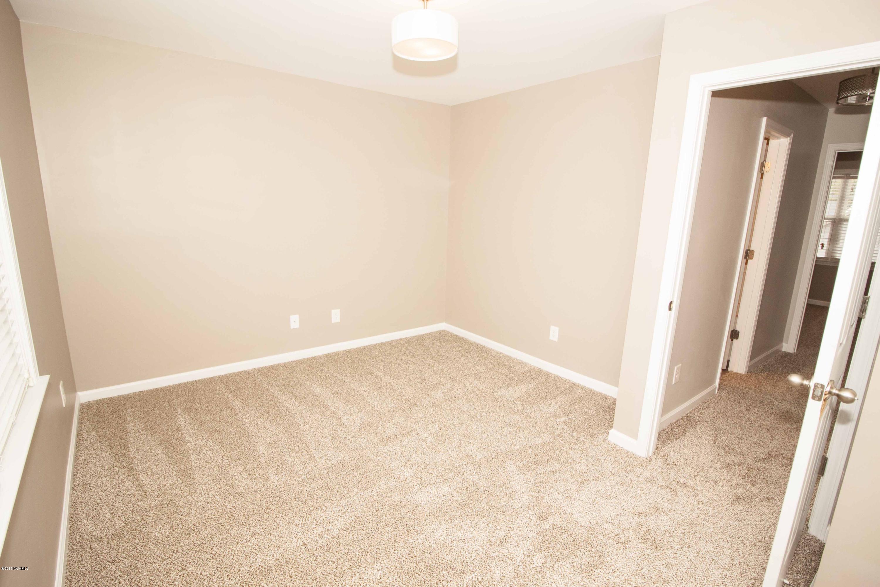 409 Caldwell Loop Jacksonville, NC 28546 - Photo 35 of 44 cl35