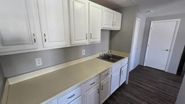 $1,800 | 26 Ledge Street, Unit B, Nashua, NH 03060