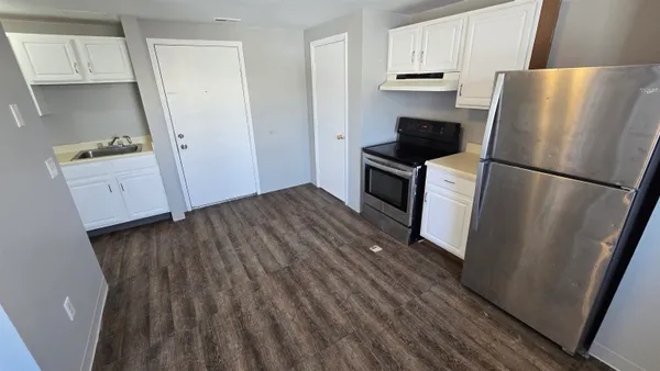 $1,800 | 26 Ledge Street, Unit B, Nashua, NH 03060