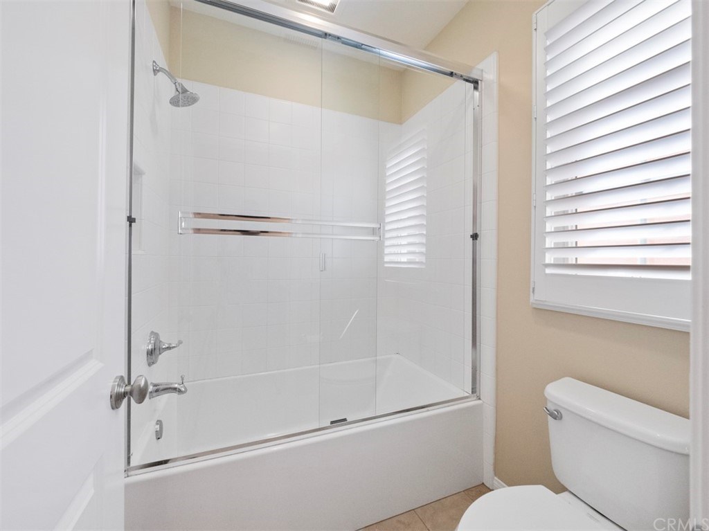 90 Bianco Irvine, CA 92618 - Photo 18 of 68