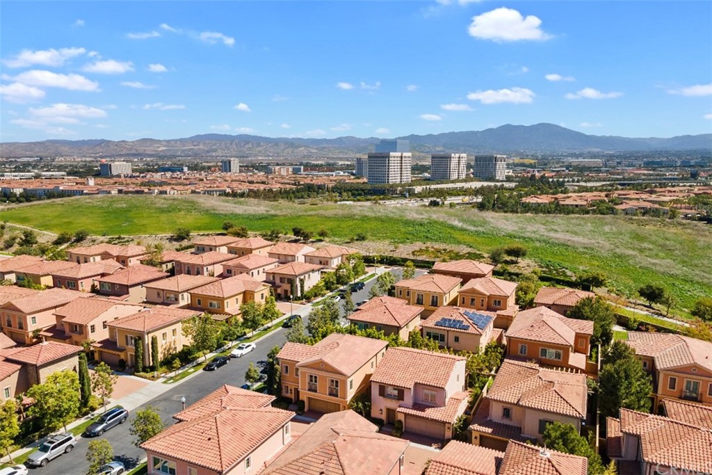 90 Bianco Irvine, CA 92618 - Photo 32 of 68