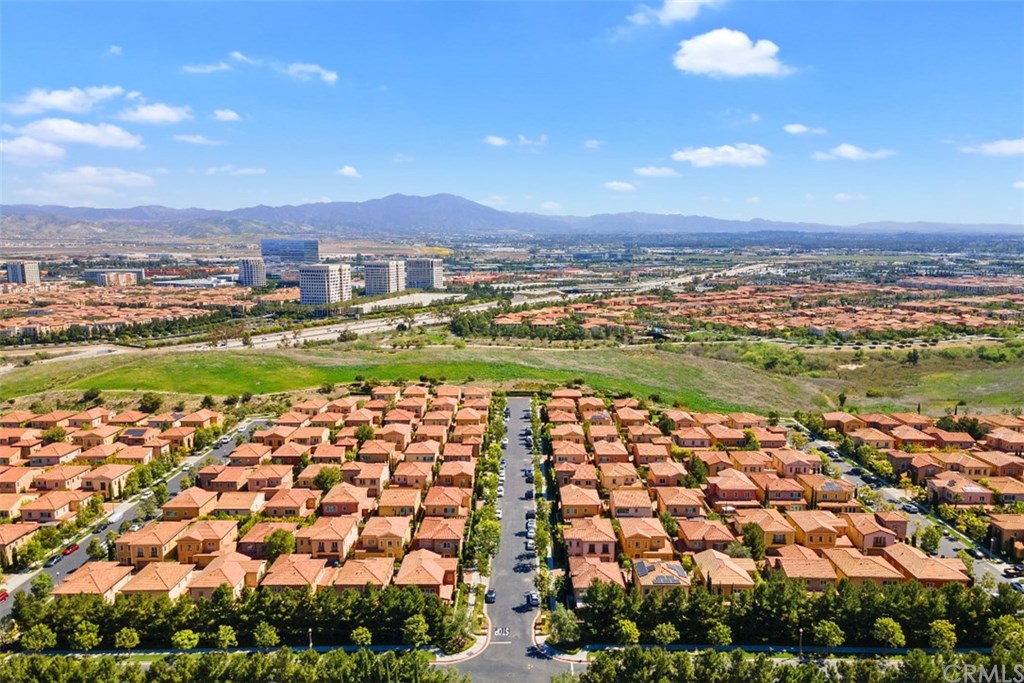 90 Bianco Irvine, CA 92618 - Photo 33 of 68