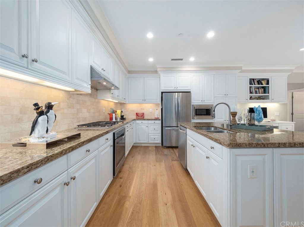 90 Bianco Irvine, CA 92618 - Photo 9 of 68