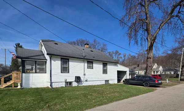 $157,900 | 323 South Maurice Avenue, Jackson, MI 49203