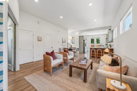 $949,000 | 673 45th Street, Oakland, CA 94609