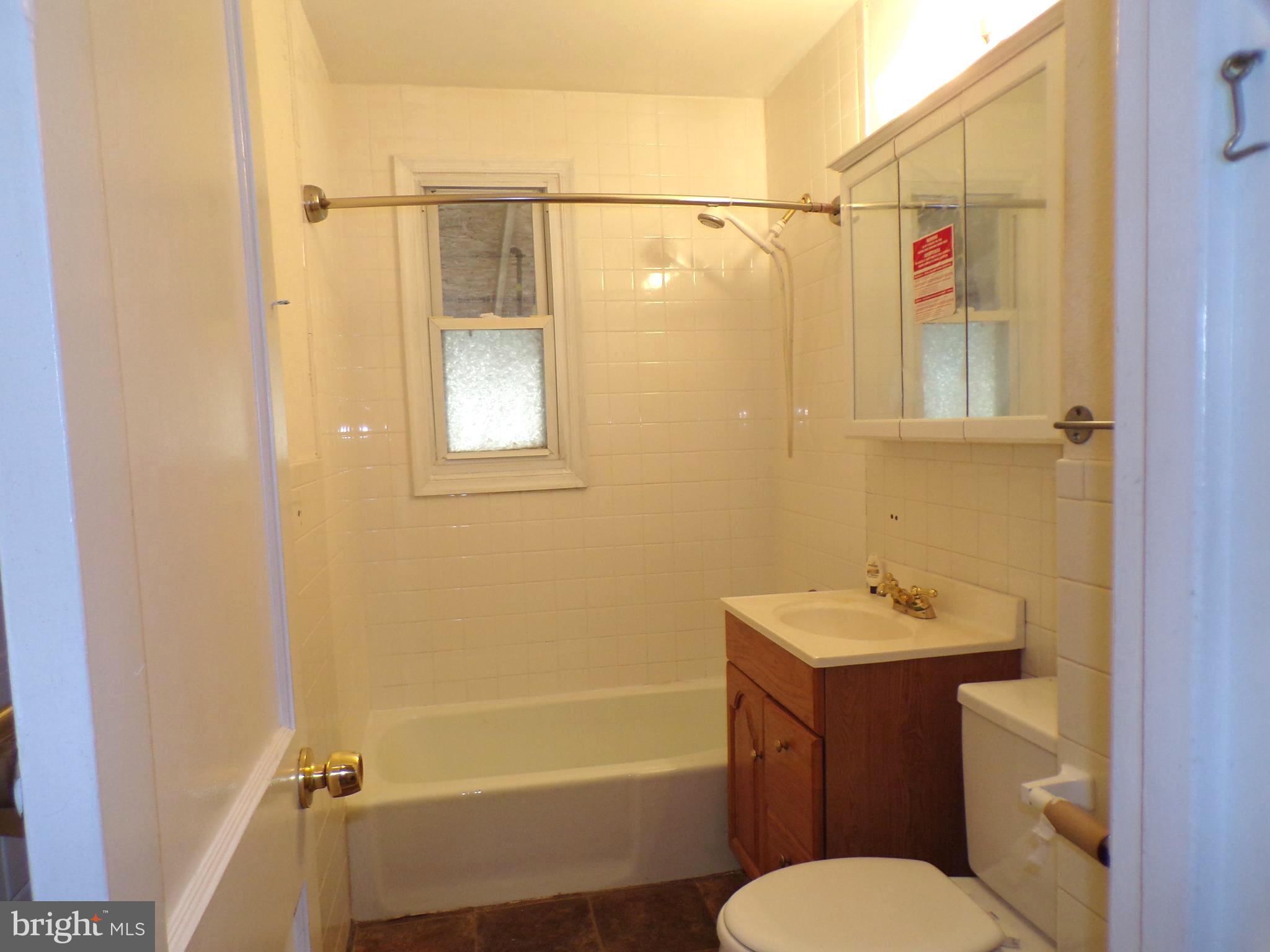 3404 Sollers Point Road Baltimore, MD 21222 - Photo 19 of 28 Bathroom (Main Floor)