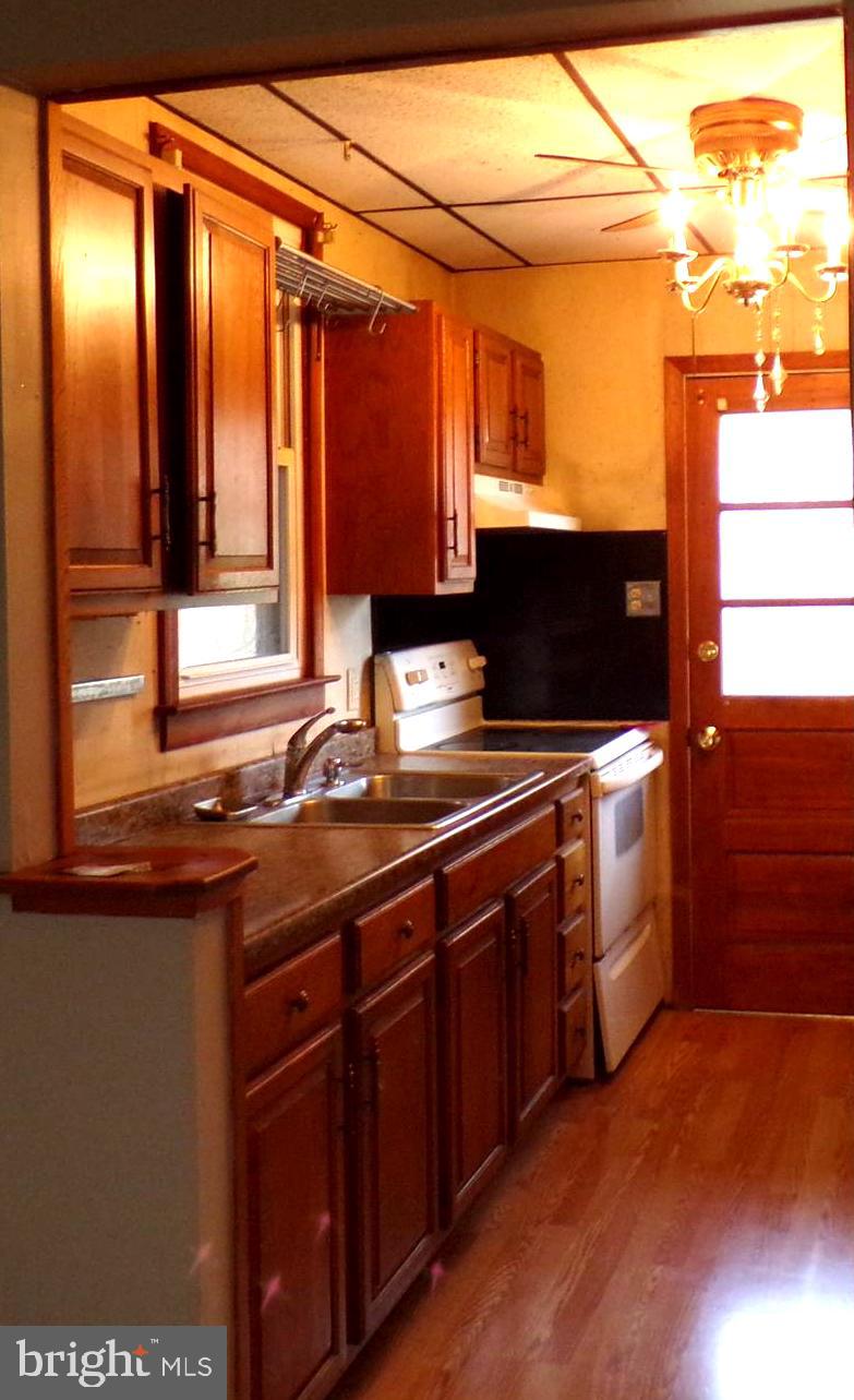 3404 Sollers Point Road Baltimore, MD 21222 - Photo 7 of 28 Kitchen