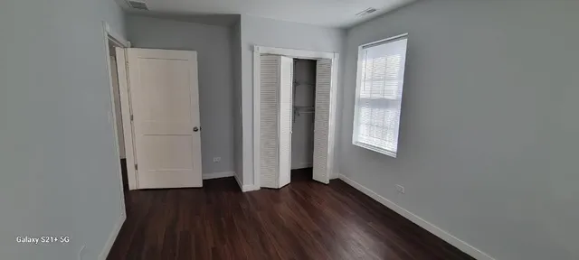 $1,800 | 7441 North Rogers Avenue, Unit 1B, Chicago, IL 60626