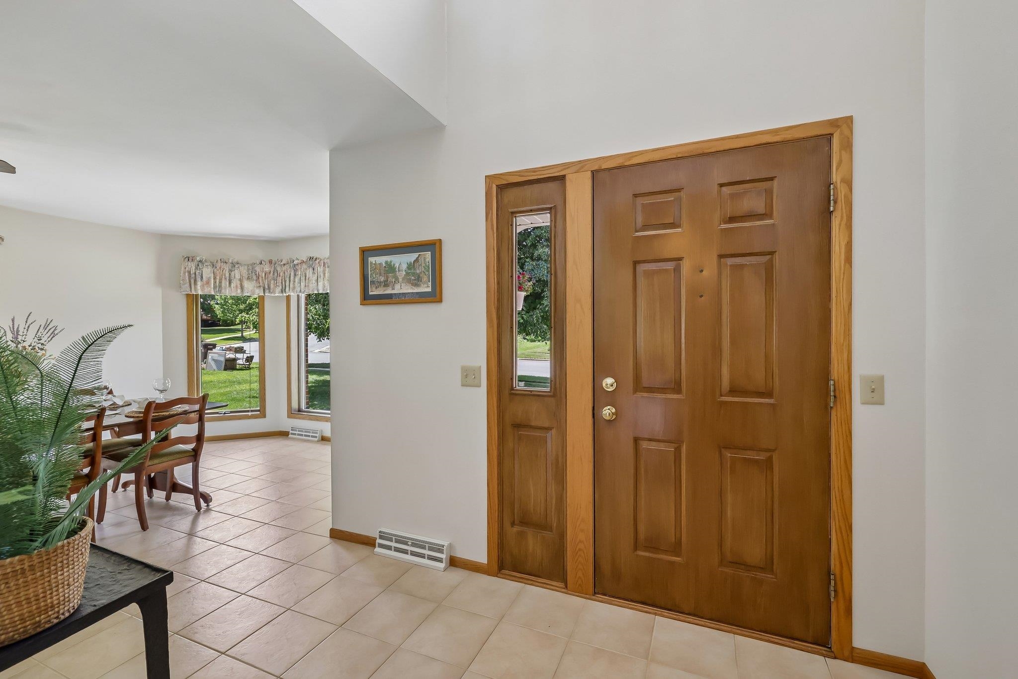 7100 Spring Hill Drive Middleton, WI 53562 - Photo 5 of 57