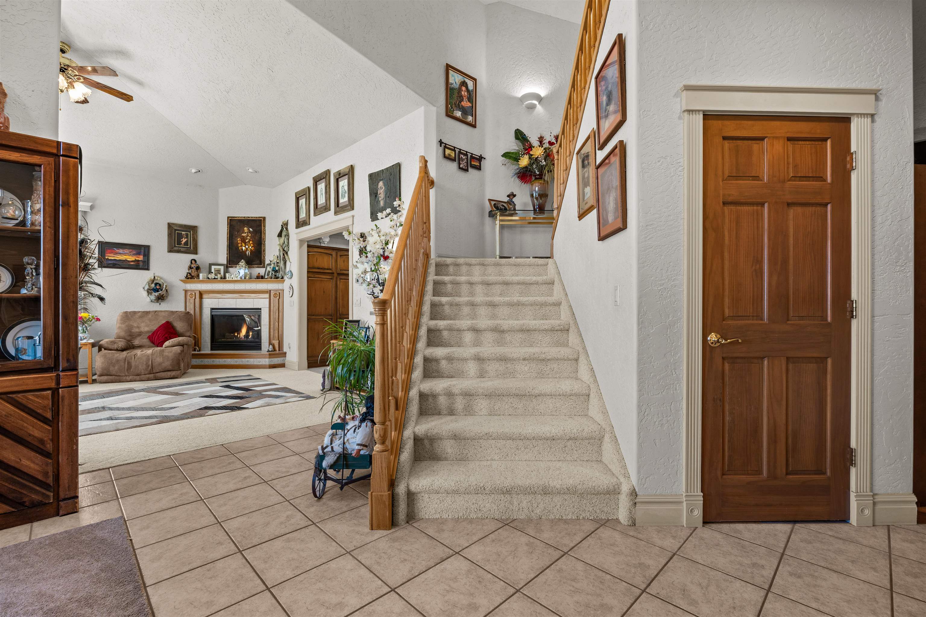 559 Casa Rio Court Grand Junction, CO 81507 - Photo 8 of 42 a view of living room kitchen and entryway