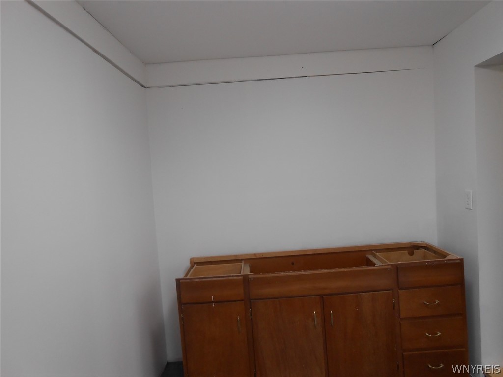 512 Eagle Street Ridgeway, NY 14103 - Photo 14 of 40 Laundry Room/Pantry