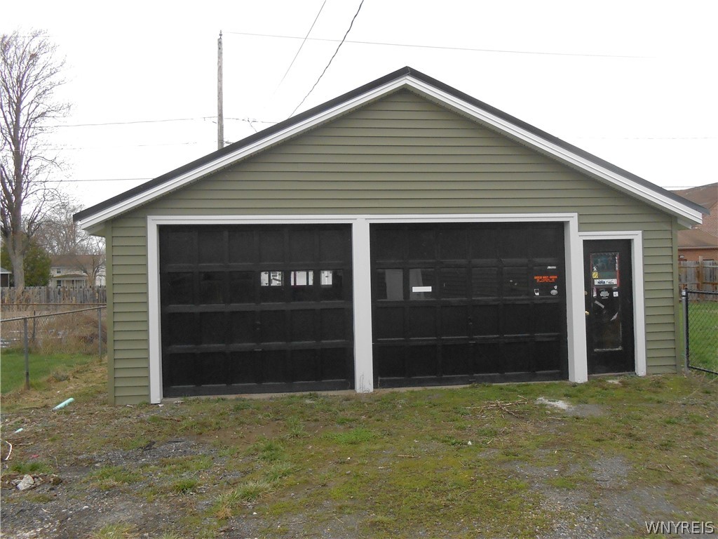 512 Eagle Street Ridgeway, NY 14103 - Photo 32 of 40 3 bay Garage