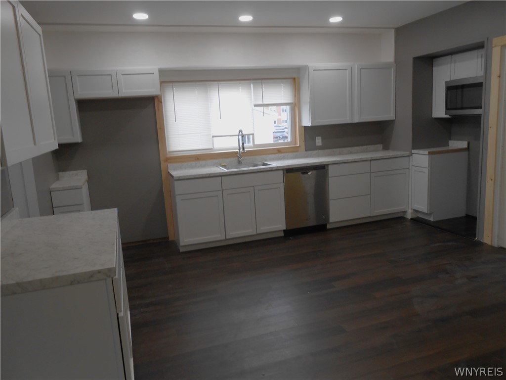 512 Eagle Street Ridgeway, NY 14103 - Photo 10 of 40 Kitchen