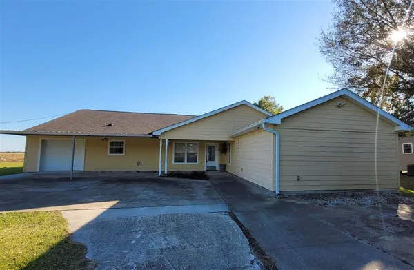 $375,000 | 812 Highway 90, Iowa, LA 70647