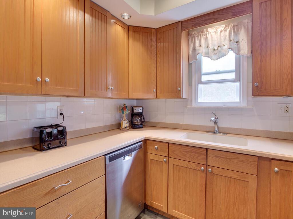 3208 Burgess Road Chesapeake Beach, MD 20732 - Photo 17 of 64 Corian Countertops