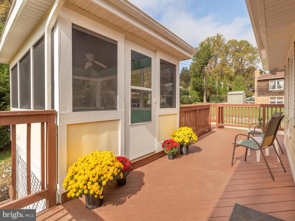 3208 Burgess Road Chesapeake Beach, MD 20732 - Photo 27 of 64 Screened in porch