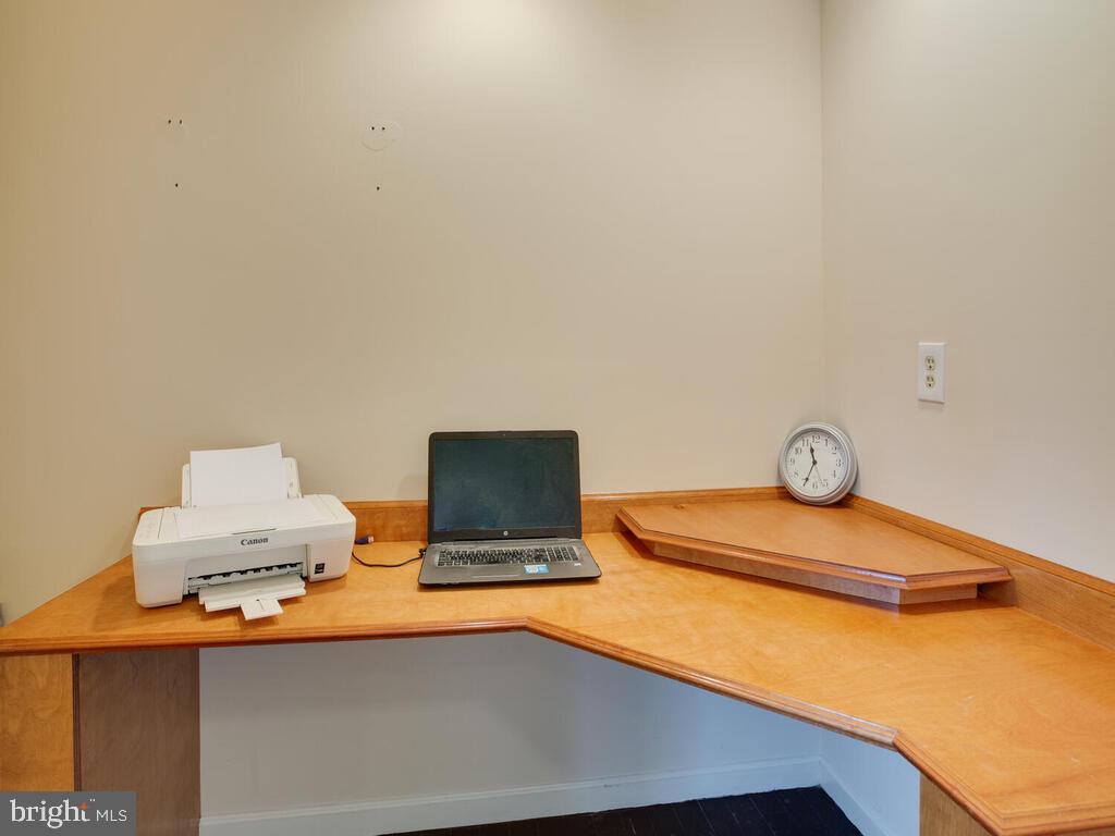 3208 Burgess Road Chesapeake Beach, MD 20732 - Photo 37 of 64 Office nook