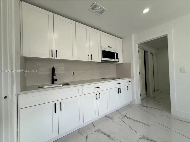 $1,650 | 9824 Southwest 26th Terrace, Unit 2, Miami, FL 33165