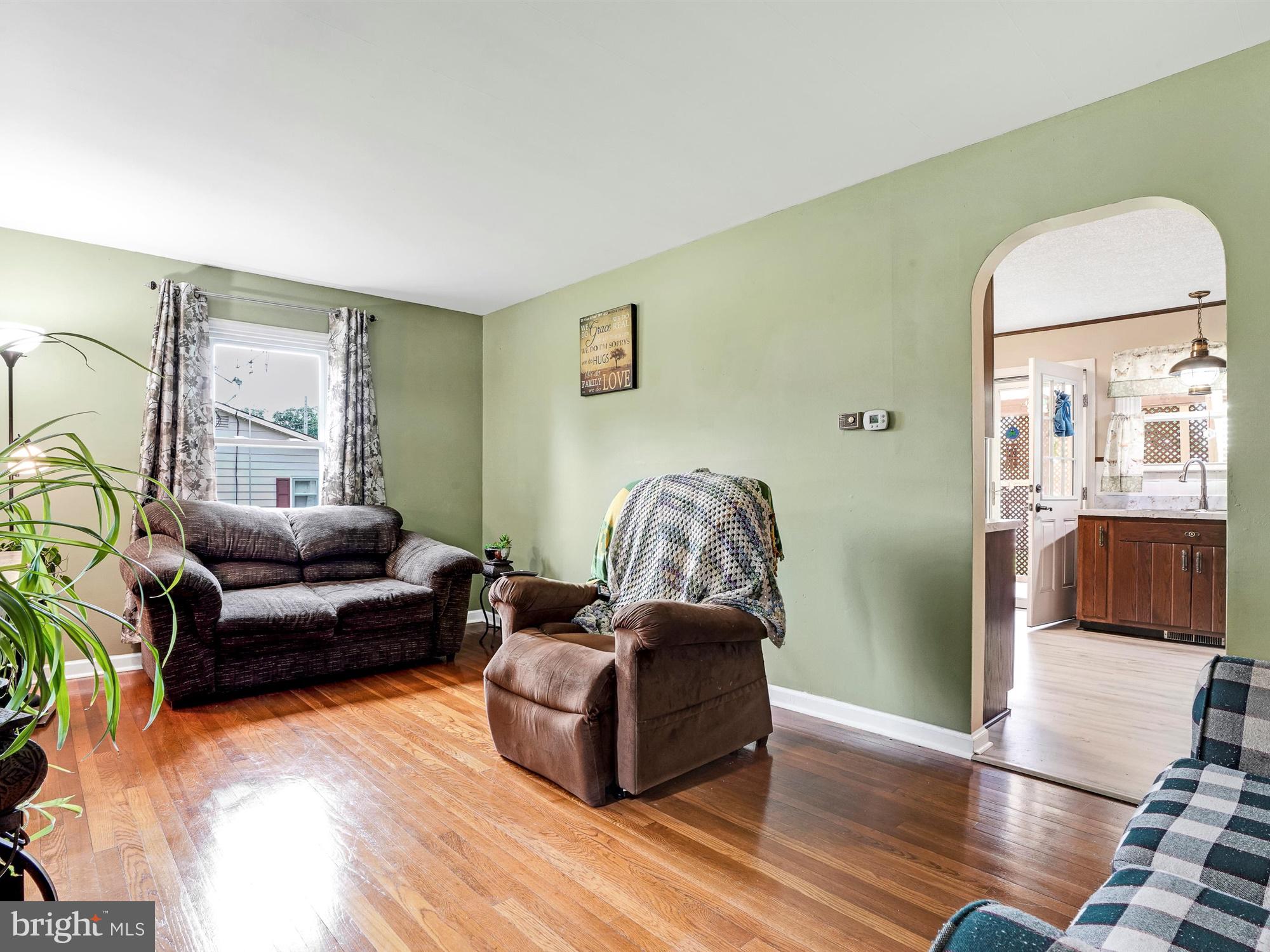 1935 Lancaster Road Manheim, PA 17545 - Photo 5 of 26 Lots of natural light in living room
