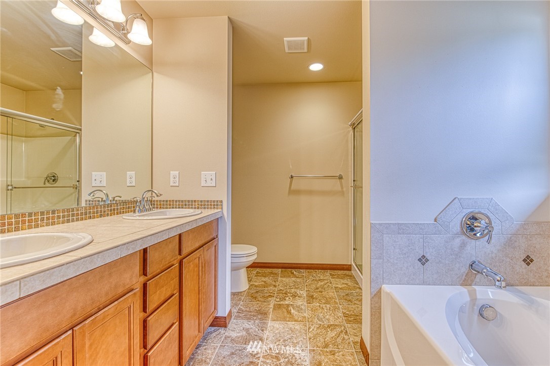 27 161st Place Southeast, Unit 12 Bothell, WA 98012 - Photo 13 of 29