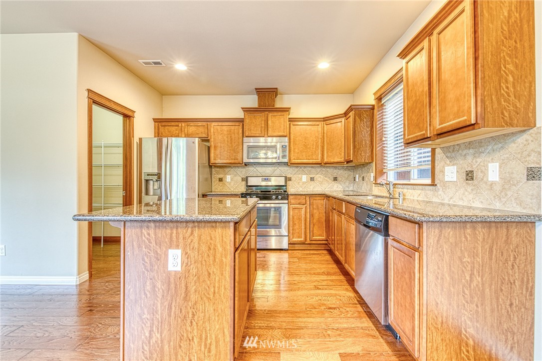 27 161st Place Southeast, Unit 12 Bothell, WA 98012 - Photo 7 of 29