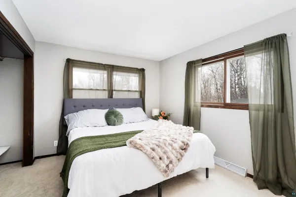 $455,500 | 4528 Solway Road, Hermantown, MN 55811
