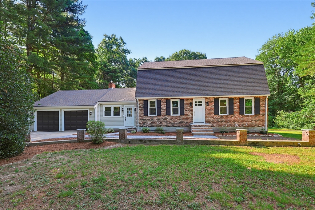 8 Cook Road Foxboro, MA 02035 - Photo 3 of 35