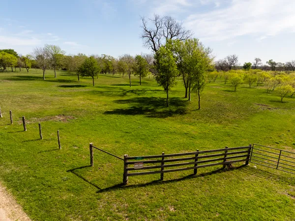 $275,000 | 2041 County Road 429, Rockdale, TX 76567