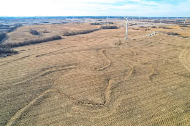 $3,203,200 | Northwest Gospel Road, Amity, MO 64422