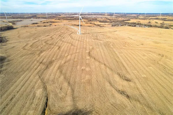 $3,203,200 | Northwest Gospel Road, Amity, MO 64422
