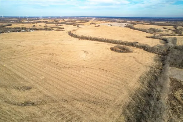$3,203,200 | Northwest Gospel Road, Amity, MO 64422