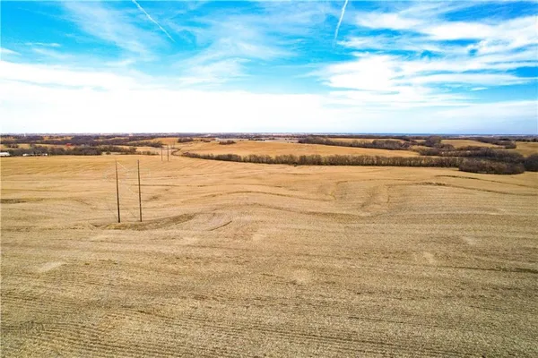 $3,203,200 | Northwest Gospel Road, Amity, MO 64422