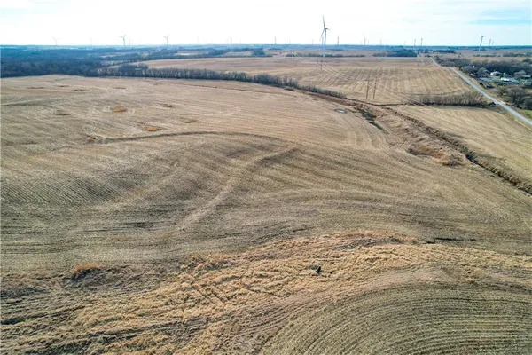 $3,203,200 | Northwest Gospel Road, Amity, MO 64422