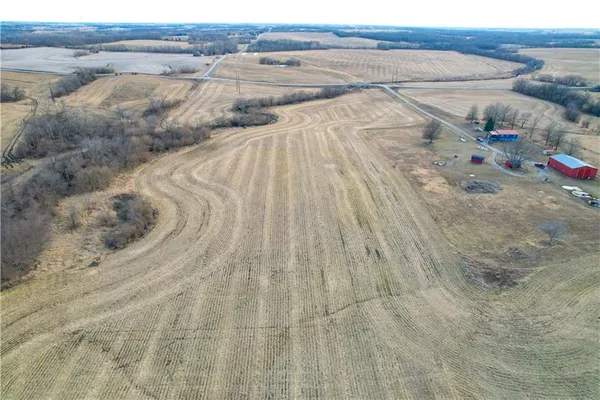 $3,203,200 | Northwest Gospel Road, Amity, MO 64422