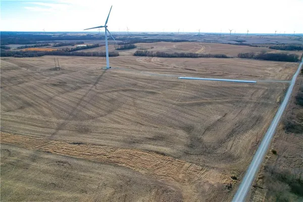 $3,203,200 | Northwest Gospel Road, Amity, MO 64422