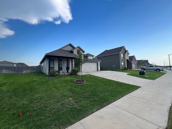 1925 Viva Road Bryan, TX 77803 - Photo 2 of 12