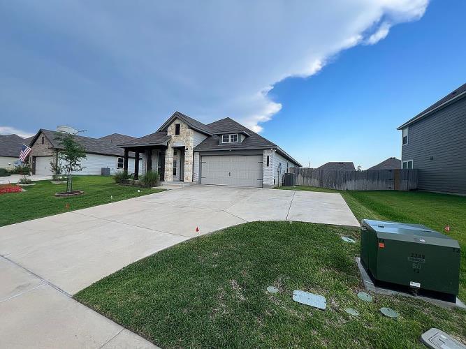 1925 Viva Road Bryan, TX 77803 - Photo 5 of 12