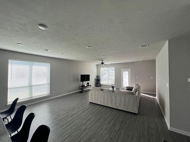 1925 Viva Road Bryan, TX 77803 - Photo 8 of 12