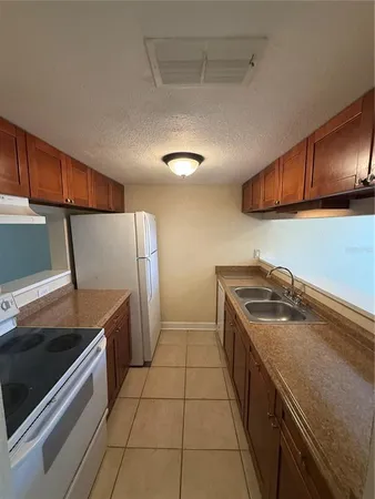 $1,500 | 7143 East Bank Drive, Unit 7143, Tampa, FL 33617