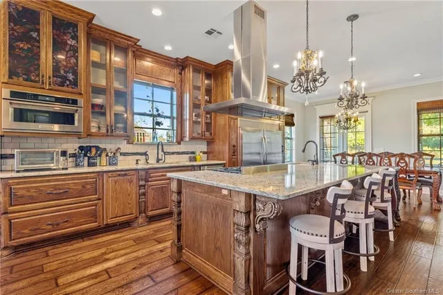 $424,900 | 5803 Willow Ridge Drive, Lake Charles, LA 70605