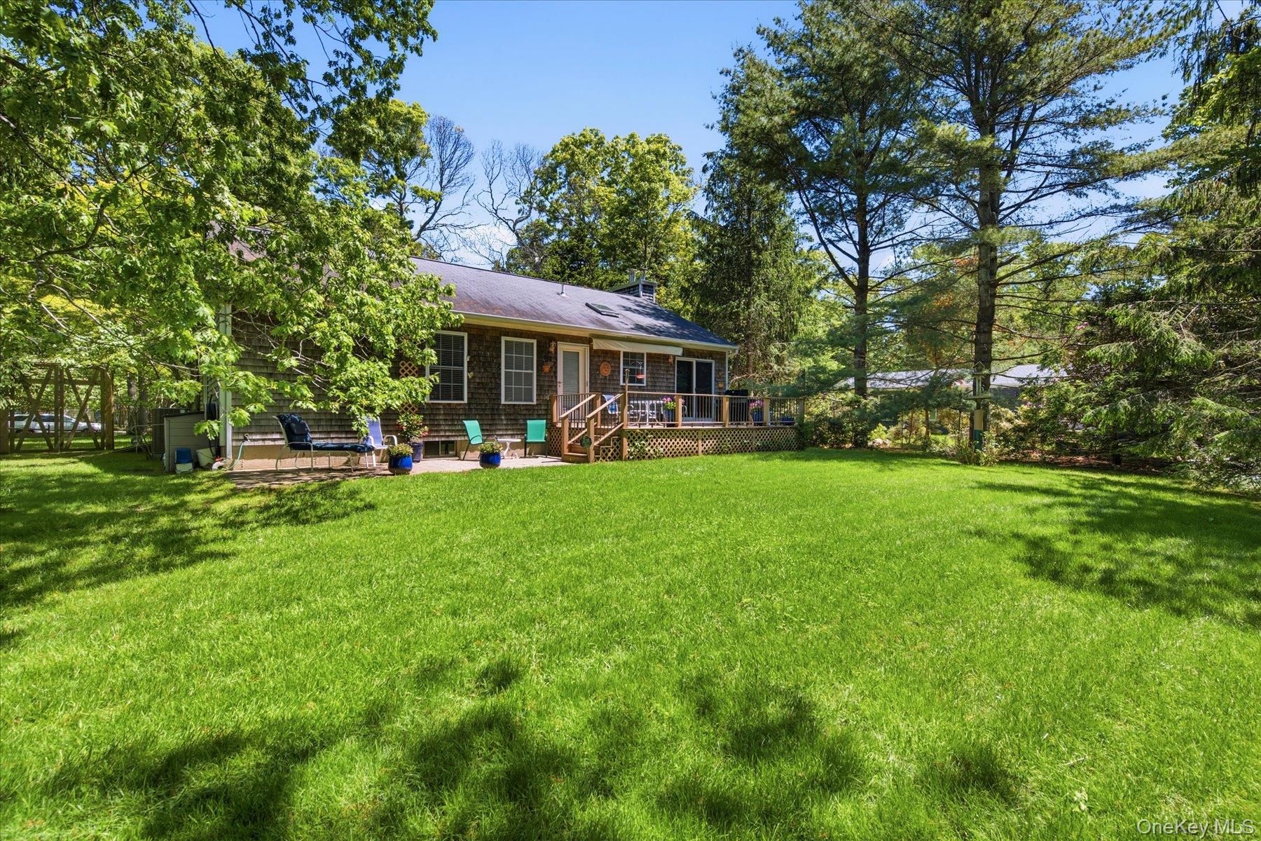 34 Water Hole Road East Hampton, NY 11937 - Photo 25 of 32