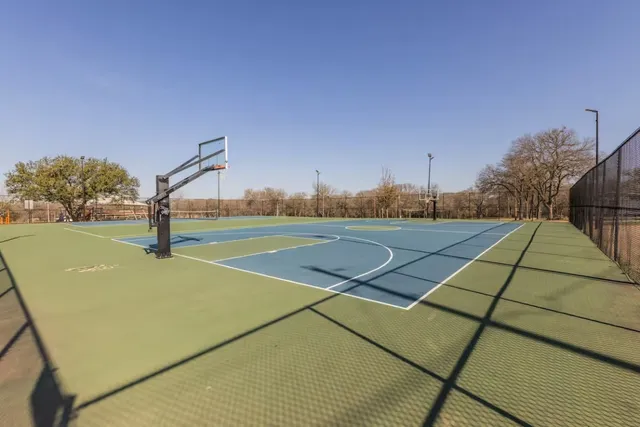 a view of a tennis court