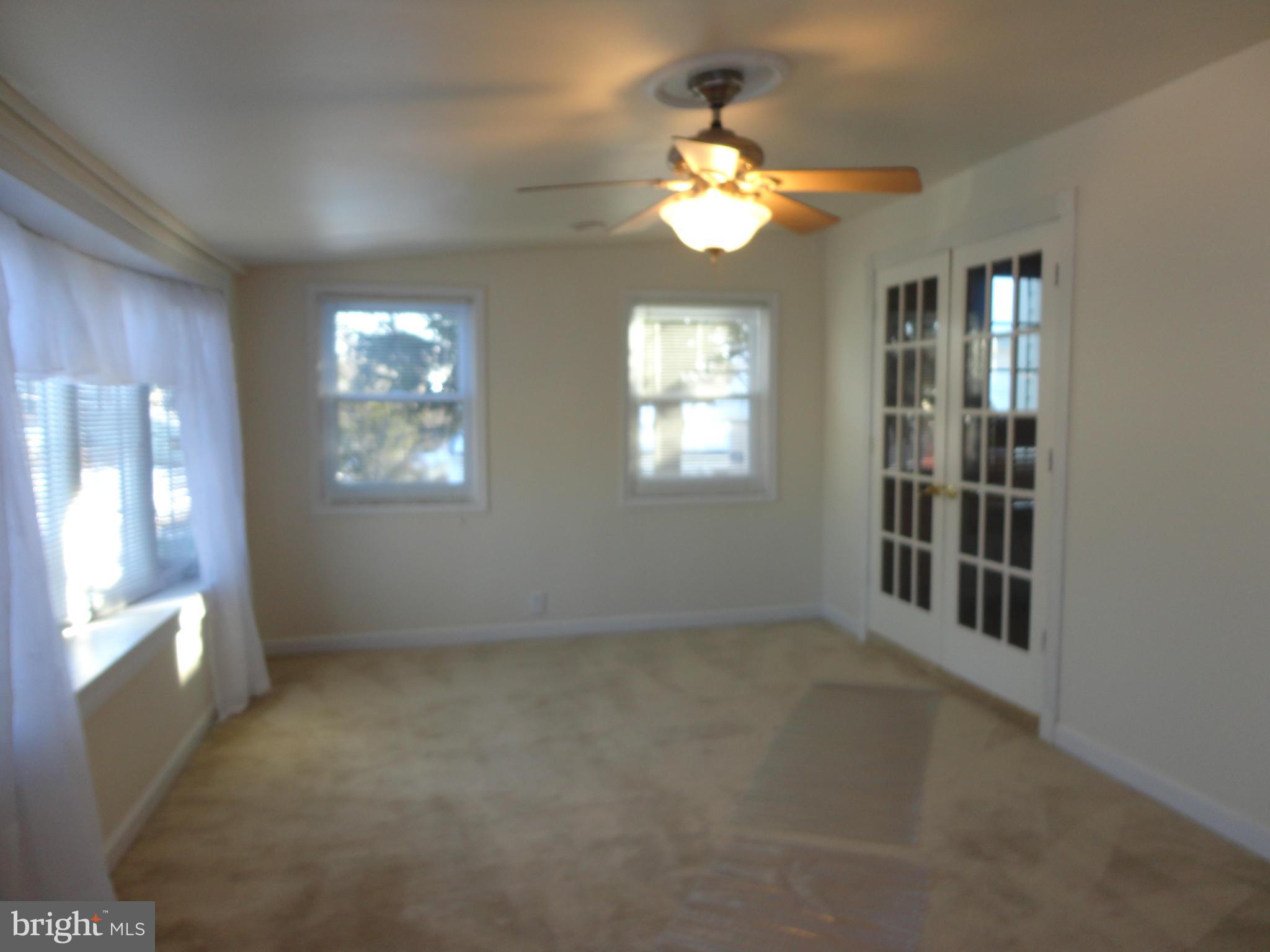 2108 Summit Avenue Rosedale, MD 21237 - Photo 2 of 14 Living Room