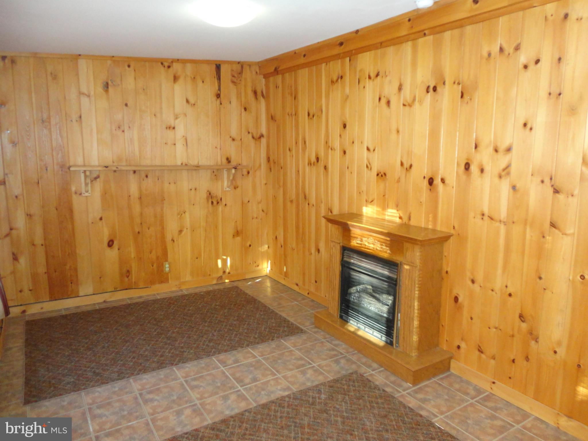 2108 Summit Avenue Rosedale, MD 21237 - Photo 10 of 14 Family Room